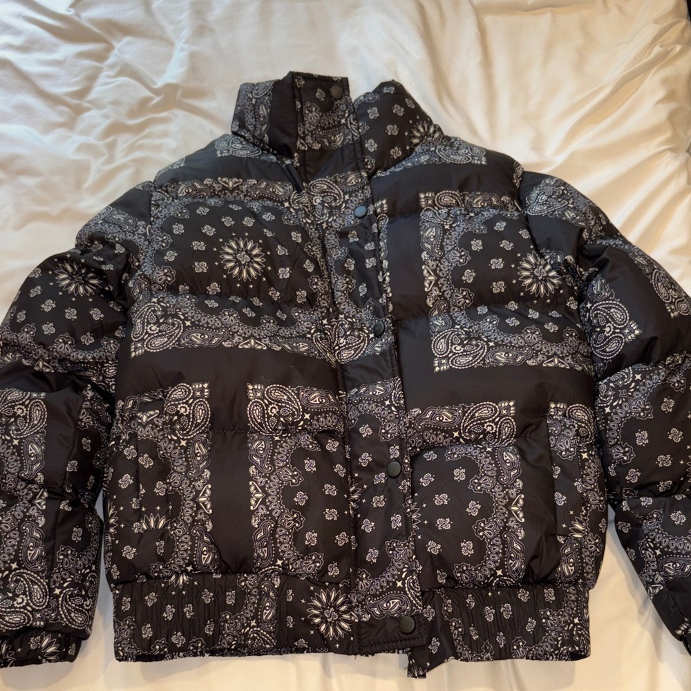 Adika Black Bandana-Print Puffer Coat